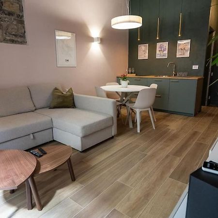Alloggio Del 1400 Nel Cuore Del Centro Storico A 2 Min Dal Porto E Con 2 Bici Gratuite كومو المظهر الخارجي الصورة