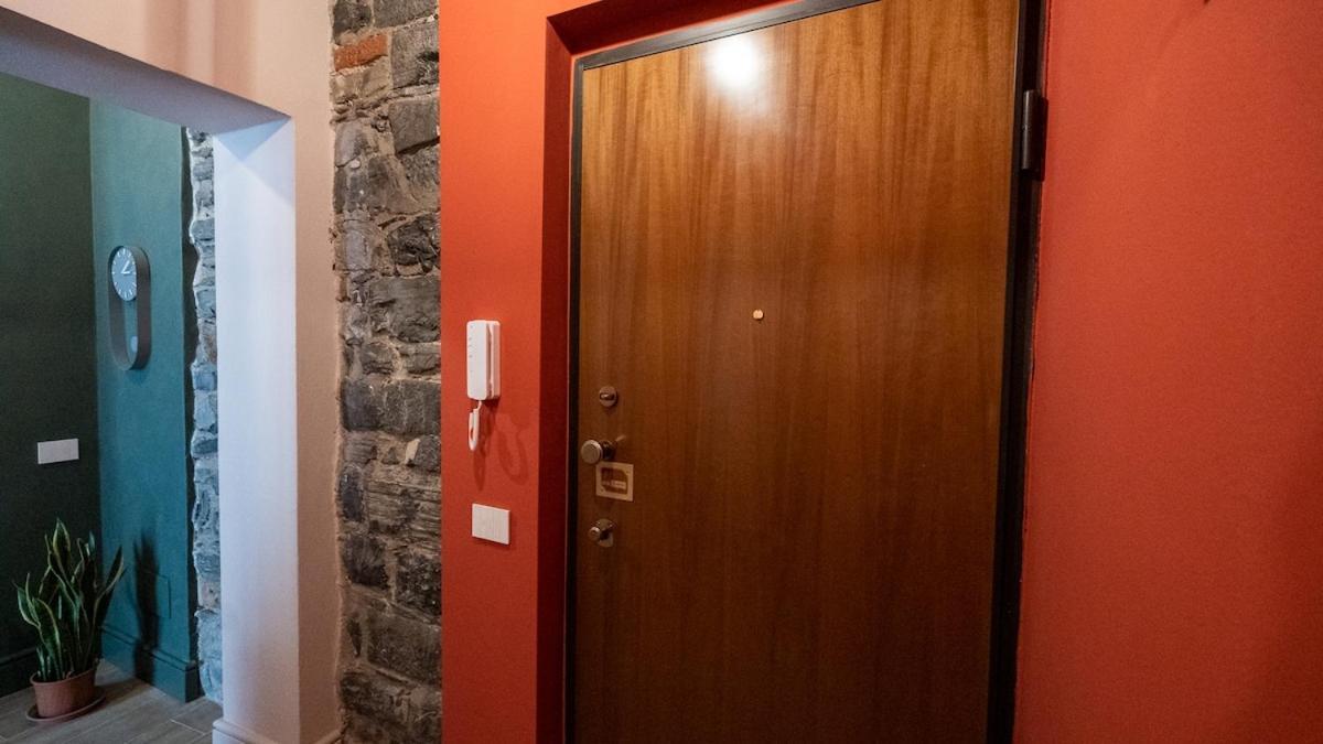 Alloggio Del 1400 Nel Cuore Del Centro Storico A 2 Min Dal Porto E Con 2 Bici Gratuite كومو المظهر الخارجي الصورة