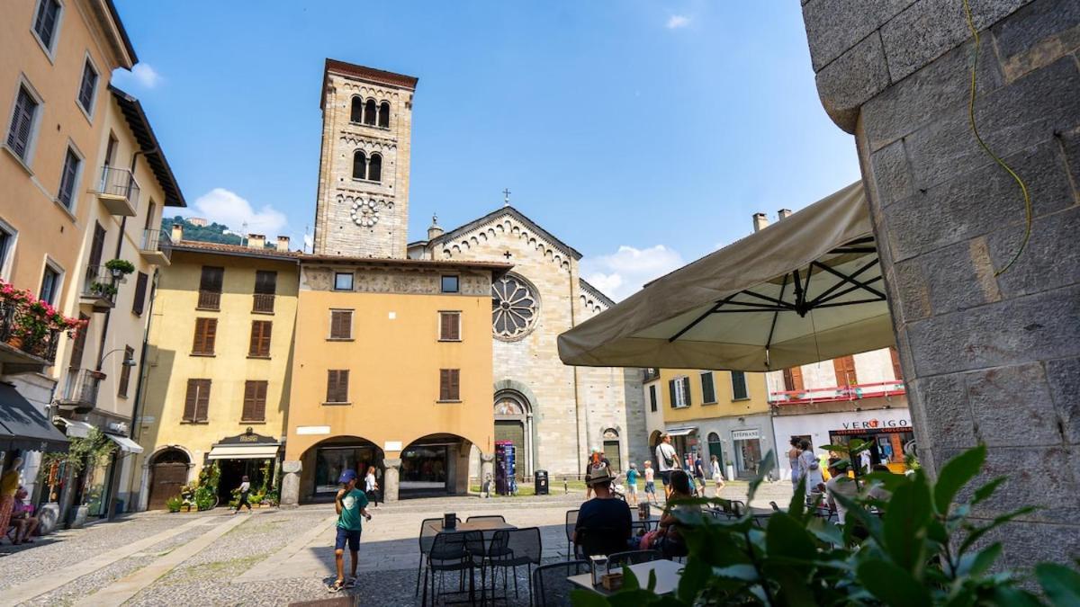 Alloggio Del 1400 Nel Cuore Del Centro Storico A 2 Min Dal Porto E Con 2 Bici Gratuite كومو المظهر الخارجي الصورة